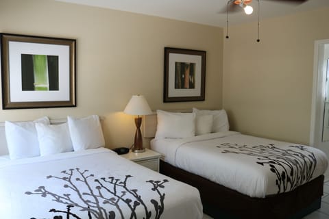 Room, 2 Double Beds, Kitchen, Courtyard View (1st Floor) | Down comforters, in-room safe, iron/ironing board, free WiFi