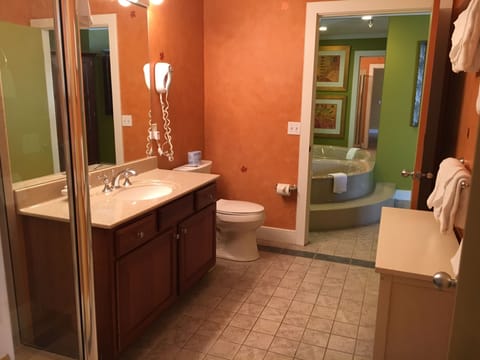 Suite, 1 Bedroom | Bathroom | Free toiletries, hair dryer, towels