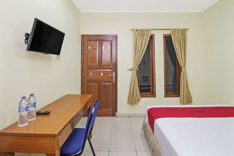 Double Room | Desk, free WiFi, bed sheets