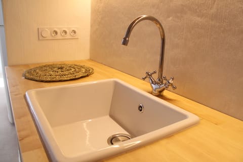 Apartment | Bathroom sink