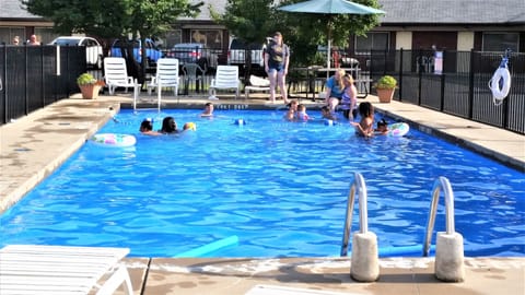 Seasonal outdoor pool, sun loungers