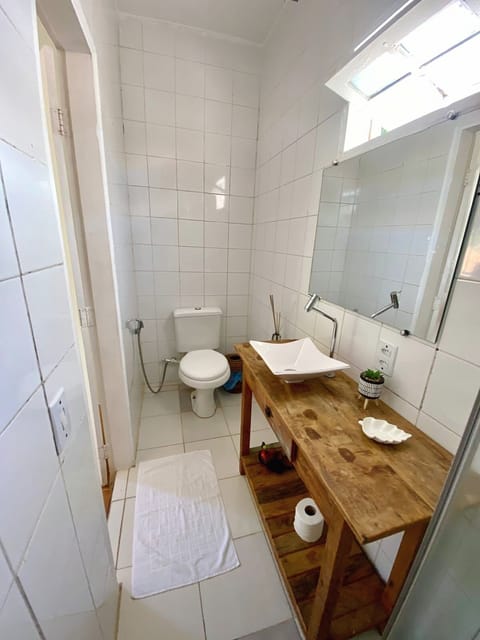 Executive Double Room Single Use | Bathroom | Shower, hair dryer, towels, soap