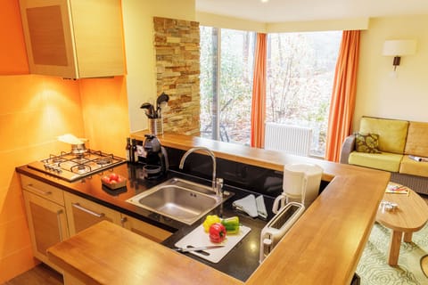 Premium Cottage 4 people  | Private kitchenette | Fridge, microwave, stovetop, dishwasher