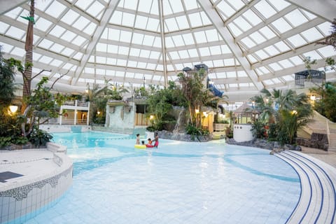 Indoor pool, outdoor pool, lifeguards on site