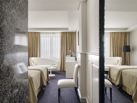 Premium Room Connected | Premium bedding, minibar, in-room safe, individually furnished