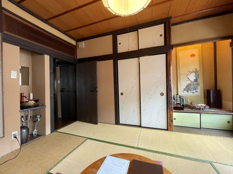 Japanese style room Half board (Sushi course/Japanese Breakfast), Non Smoking | Down comforters, individually decorated, individually furnished