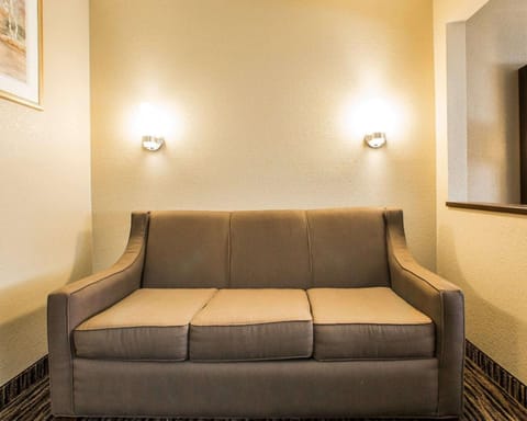 Suite, 1 King Bed, Non Smoking | Premium bedding, iron/ironing board, free WiFi, bed sheets