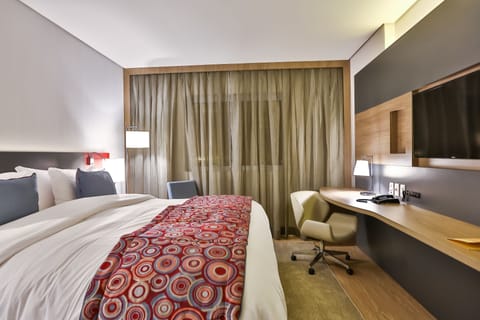 Deluxe Double Room | In-room safe, desk, blackout drapes, soundproofing