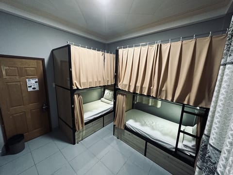 Bed in 6-Bed Female Dormitory Room | In-room safe, blackout drapes, free WiFi