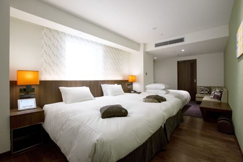 Twin Room (39sqm, 3guests) | Down comforters, individually decorated, individually furnished