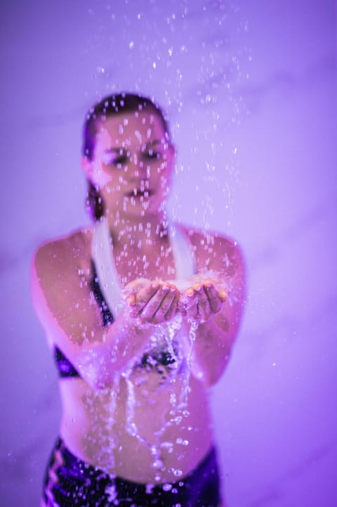 Couples treatment rooms, sauna, steam room, body treatments