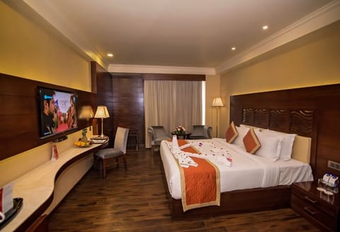 Club Double or Twin Room | Premium bedding, minibar, in-room safe, desk