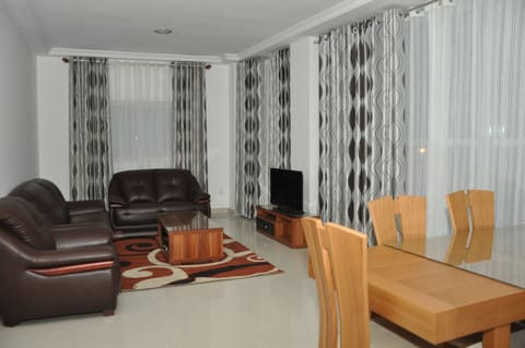 Apartment (Boticelli) | Living room | 42-inch flat-screen TV with satellite channels, TV