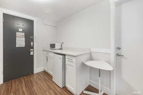 1 bedroom, premium bedding, pillowtop beds, in-room safe