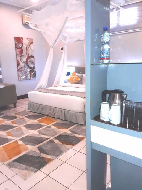 Standard Room | Premium bedding, minibar, in-room safe, individually decorated