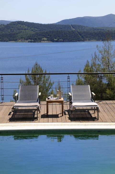 Sun bathing above the sea level