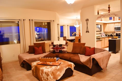 SW STYLE combined w OUTSTANDING Views | Mountains by Day & City by Night:)