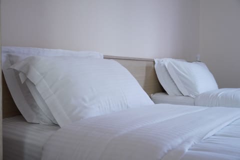 Standard Twin Room | Premium bedding, minibar, in-room safe, desk