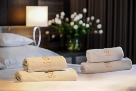 Deluxe Double Room | Egyptian cotton sheets, premium bedding, individually decorated, desk