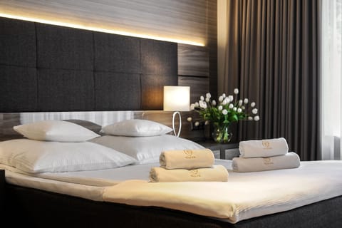 Deluxe Double Room | Egyptian cotton sheets, premium bedding, individually decorated, desk