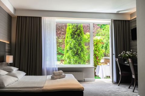 Deluxe Double Room | Egyptian cotton sheets, premium bedding, individually decorated, desk