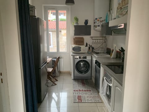 Kitchen-cuisine équipée