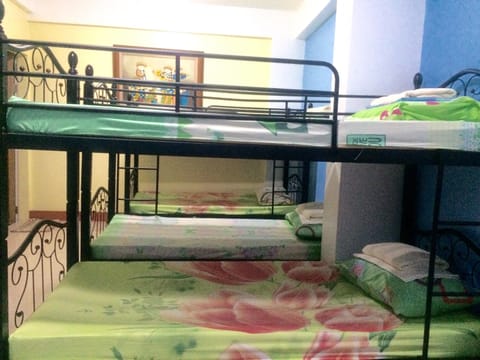 Shared Dormitory, 1 Bedroom, Private Bathroom | Desk, bed sheets