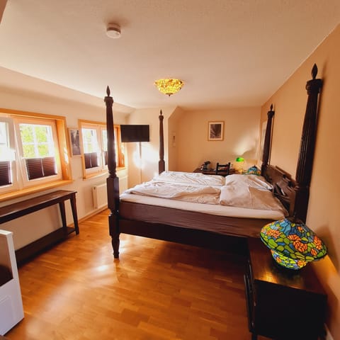 Deluxe Double Room | Hypo-allergenic bedding, minibar, in-room safe, individually decorated