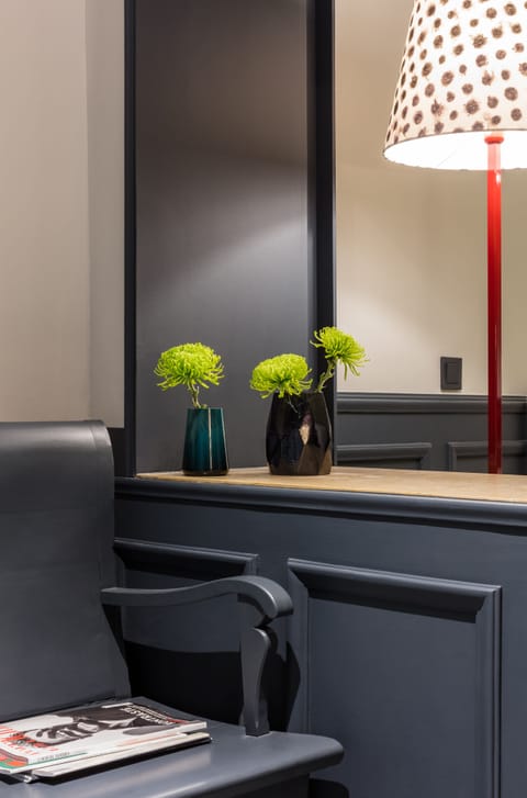 Junior Suite | Living area | Flat-screen TV