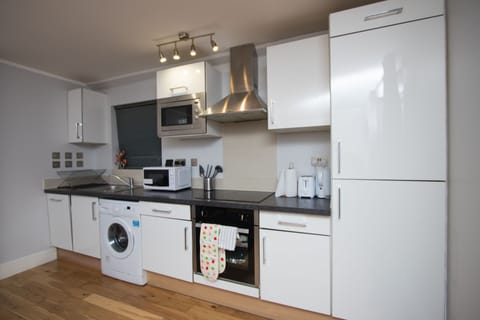 Apartment | Private kitchen | Microwave, stovetop, coffee/tea maker, electric kettle