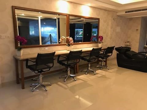 Hair salon