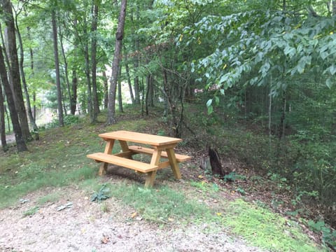 Picnic table