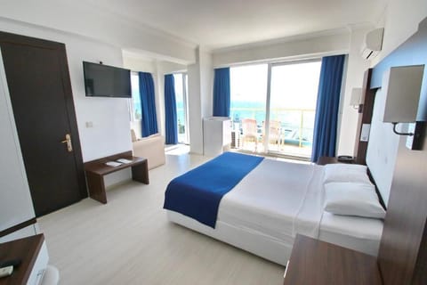 Standard Room, 1 Double Bed | Minibar, free WiFi, bed sheets