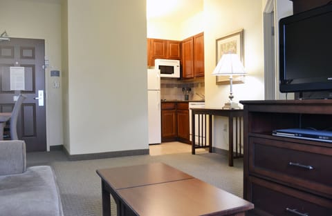 Suite, 1 Bedroom | Private kitchenette | Full-size fridge, microwave, stovetop, dishwasher