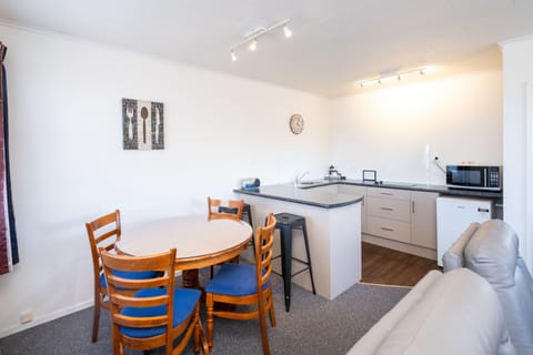 Twin Unit - Sleeps 3 | Private kitchen | Mini-fridge, microwave, stovetop, electric kettle