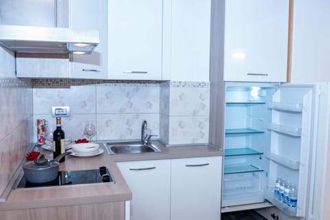 Deluxe Studio | Private kitchenette | Fridge, coffee/tea maker, electric kettle