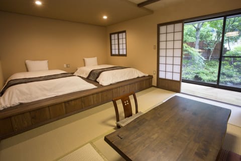 Japanese Western-style Room with Shared Bathroom (Non Smoking) | In-room safe, free WiFi, bed sheets