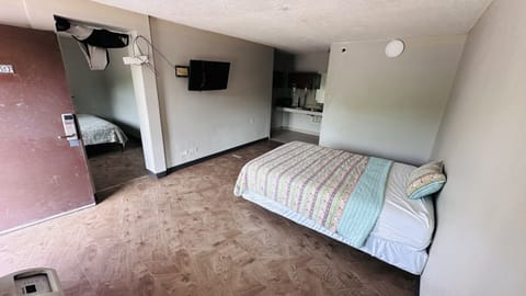 Standard Room, 2 Queen Beds, Non Smoking | Desk, free WiFi, bed sheets