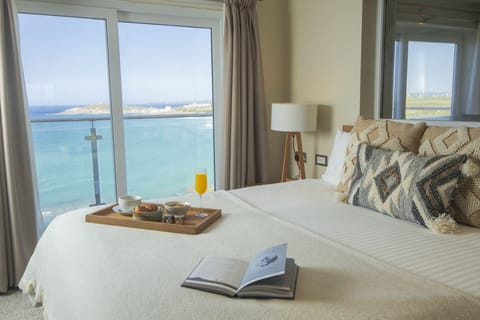 Suite, Sea View | Egyptian cotton sheets, premium bedding, pillowtop beds, desk