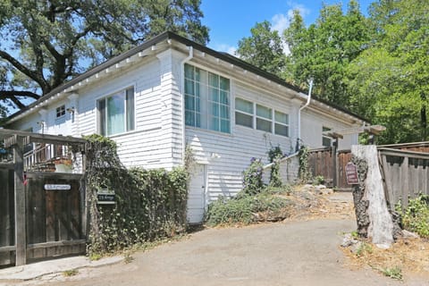 Front of property- driveway