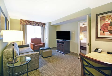 Suite, 1 King Bed | Premium bedding, in-room safe, desk, laptop workspace