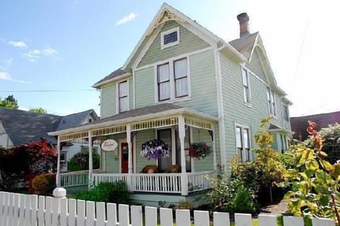 Across the street, award winning fine dining restaurant, The Painted Lady