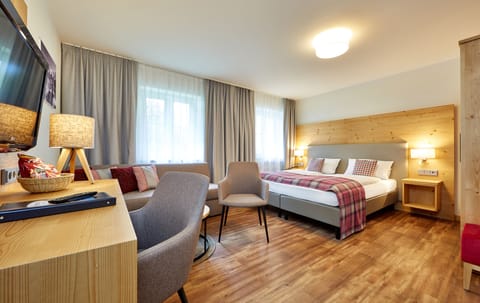 Standard Double Room | Premium bedding, in-room safe, iron/ironing board, rollaway beds