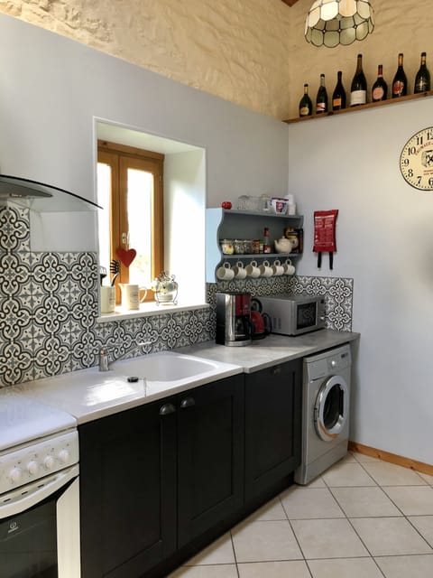 Kitchen ...Freshly renovated 2020 with Dishwasher and Washing Machine