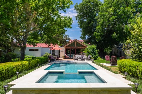 Hot Tub and Pool (Pool can be heated for extra charge)