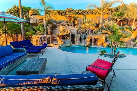 Penty of seating in the back yard.