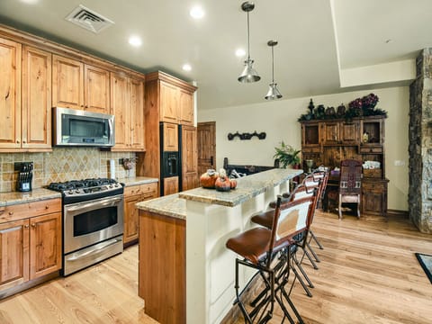 Counter Seating For 4