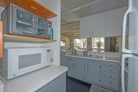 Condo, 1 Bedroom | Private kitchen | Full-size fridge, microwave, stovetop, dishwasher