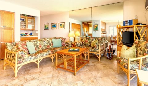 Large living area for entertaining