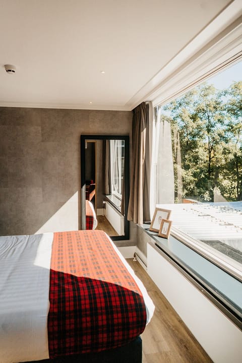 Maple Cosy room | Free WiFi, bed sheets